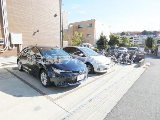 グレイス大塚・帝京大学の駐車場