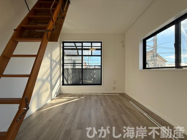 茅ヶ崎市柳島海岸　中古戸建の洋室|新規リフォーム完了！　6帖　洋室