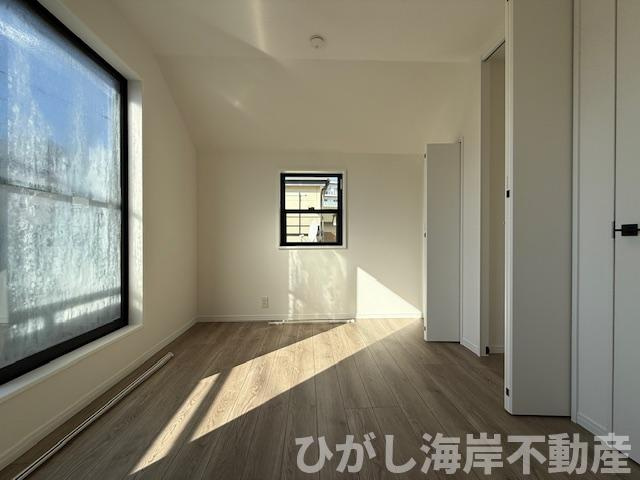 茅ヶ崎市柳島海岸　中古戸建の寝室|新規リフォーム完了！　6帖　洋室