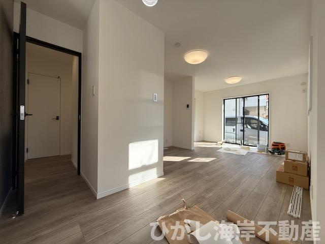 茅ヶ崎市柳島海岸　中古戸建のダイニング|12月5日撮影　16.5帖　LDK