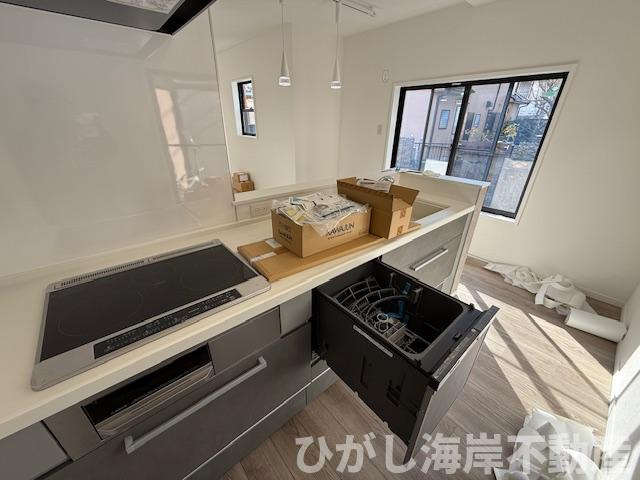 茅ヶ崎市柳島海岸　中古戸建のキッチン|12月5日撮影　食洗器付きシステムキッチン