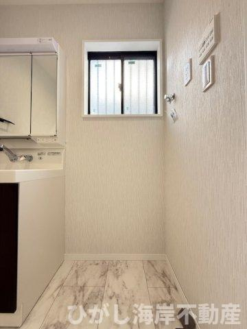 茅ヶ崎市柳島海岸　中古戸建のランドリースペース|新規リフォーム完了！　洗濯機置場