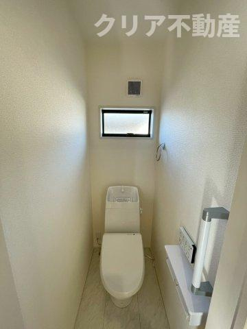 【トイレ】 | 前橋市関根町　新築2号棟　ランドリースペース付き！ | 2階