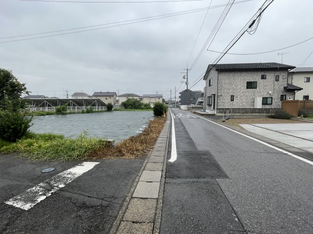 新築戸建・新築建売　大泉町寄木戸第17　西小・西中の前面道路含む現地写真