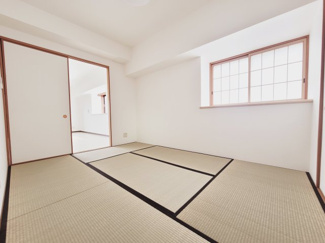 【和室】 | ダイアパレス千葉県庁前　 | 通風、陽当り良好！窓を開けると、爽やかな風が通ります
