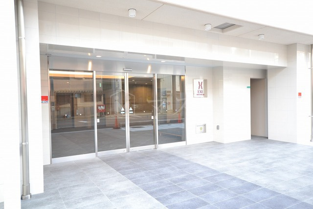 エグゼ弁天町のエントランス