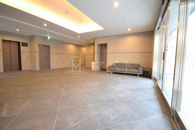 エグゼ弁天町のロビー