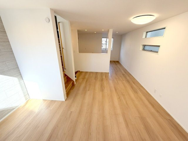 昭島市田中町1丁目　中古戸建の居間・リビング