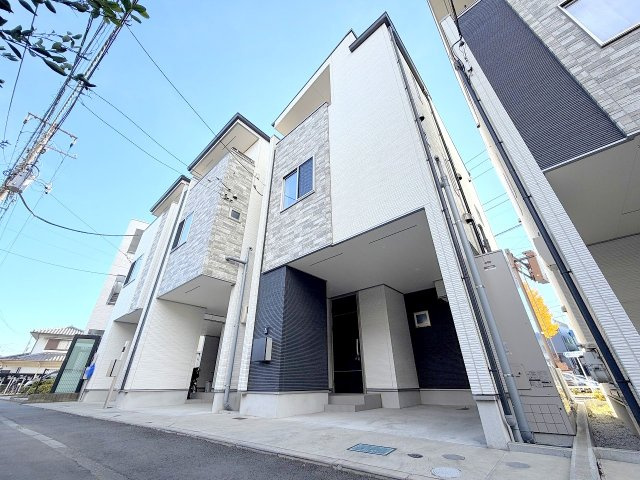 昭島市田中町1丁目　中古戸建の外観