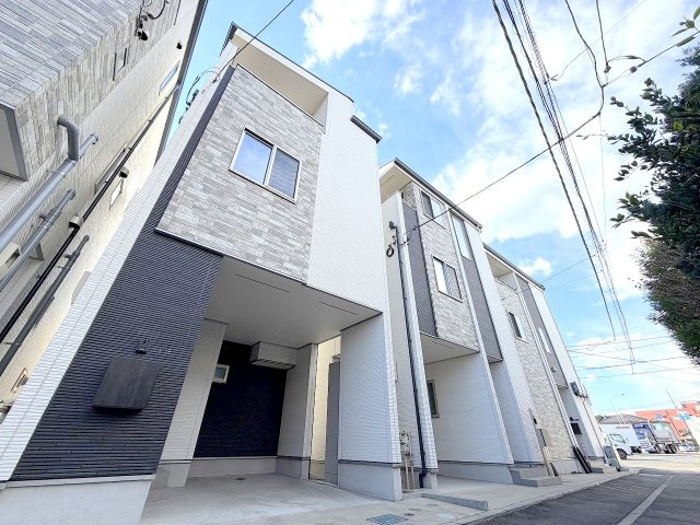 昭島市田中町1丁目　中古戸建の外観