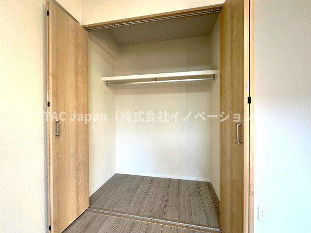 ライオンズマンション十条台の収納|暮らしにぴったり合うサイズと配置で設計された収納スペースは、住まいの使いやすさを徹底的に追求。毎日の片付けがスムーズになり、ストレスを大幅に軽減してくれます。快適な暮らしを支える頼もしい存在です。