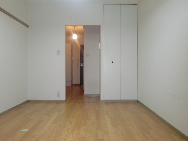 西之町ハイツ　Ｂの洋室