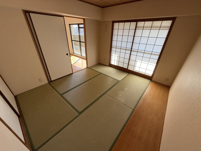 第2エステート松尾の和室