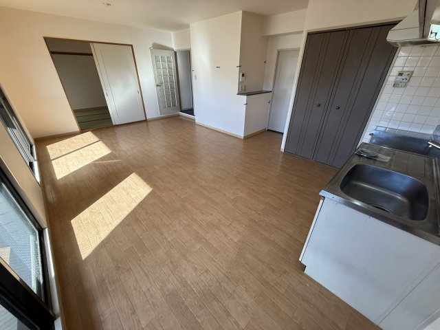 第2エステート松尾の居間・リビング