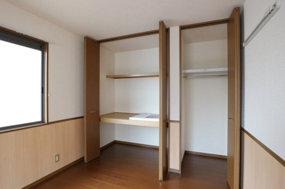 【洋室】 | アルファタウン天王台 | 洋室７．５帖 収納