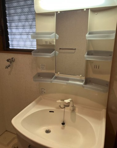 ヴィラコート高松の洗面所