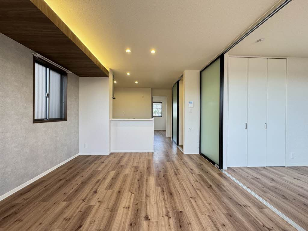 バリュージュ・シオン C棟の居間・リビング|広いリビング★