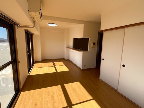 サーパス高須第３の居間・リビング|居室・リビング：リビング（原状回復工事後2025/11）     （2025年11月撮影）