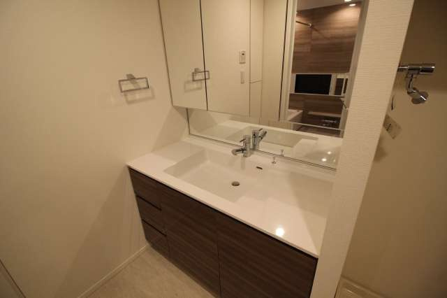 六本木グランドタワーレジデンスの洗面所