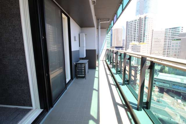 六本木グランドタワーレジデンスのバルコニー