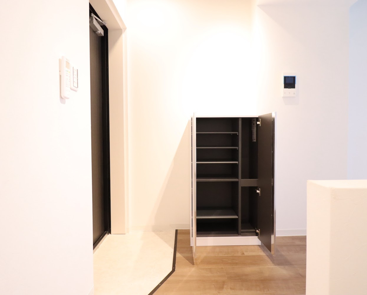 バークレーコート御徒町の玄関