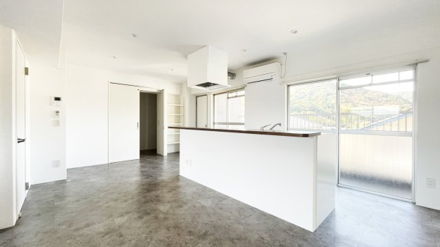 サニースクエア阿南の居間・リビング