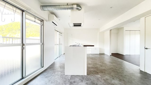 サニースクエア阿南の居間・リビング