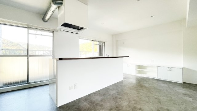 サニースクエア阿南の居間・リビング