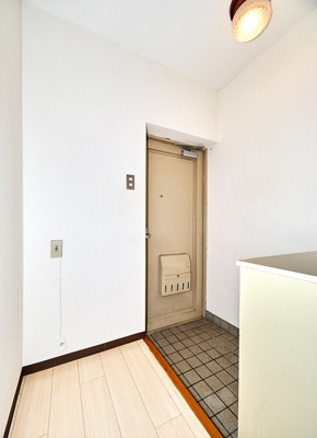 【玄関】 | ハイツ北別府 | シューズボックスあるみたいです