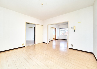 【居間・リビング】 | ハイツ北別府 | 14帖LDK