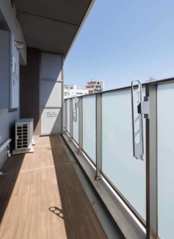 パークアクシス学芸大学　ペット相談可　床暖房　ピアノ相談のバルコニー