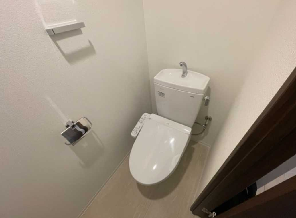 グラングレイス若林　築浅　ネット無料　管理人巡回のトイレ