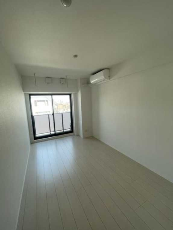 グラングレイス若林　築浅　ネット無料　管理人巡回の居間・リビング