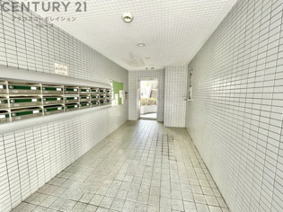 ロイヤルメゾン武庫之荘７のエントランス