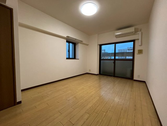 メゾンド　ラフィネの洋室