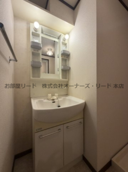 グリーン花水木IIIの独立洗面台