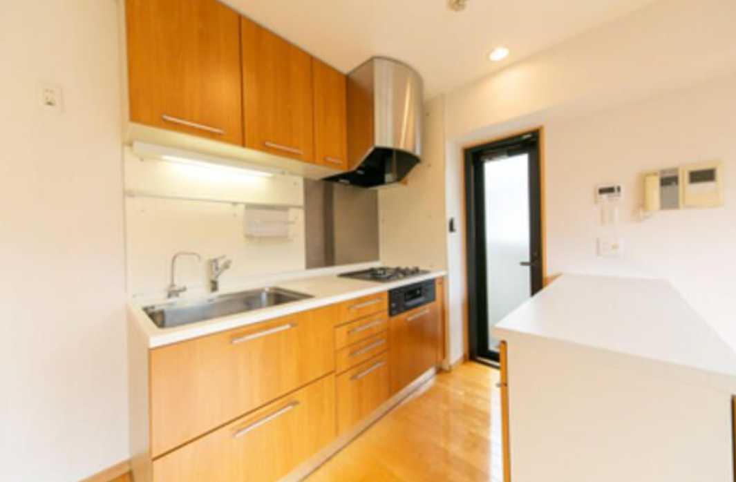 YORK　RESIDENCE　追焚　L字バルコニー　管理人巡回のキッチン