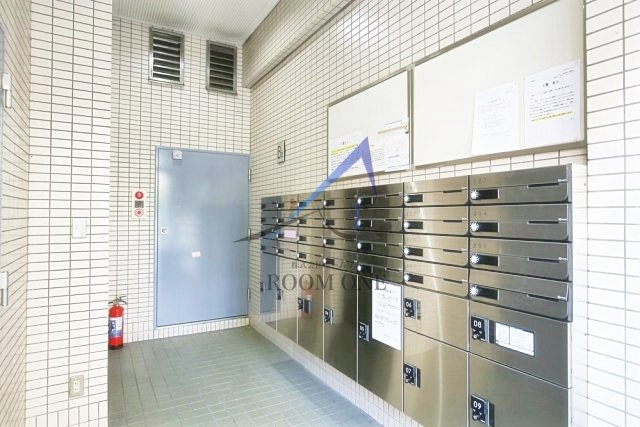 プレール東武練馬のその他共用部分|集合ポストと宅配ボックスです。