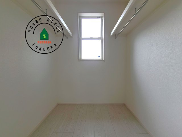 Ｓ・糟屋郡宇美町桜原3丁目第7-1棟（1号棟）の内観：施工例|洋服や大きな荷物が多い方や人数の多いご家族などは、一般的なクローゼットよりもウォークインクローゼットのほうが使い勝手が良いです。