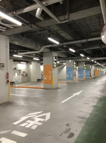 ブリリア有明スカイタワーの駐車場