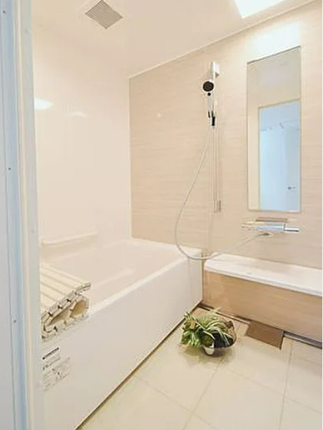 【中古マンション】リバーサイド壱番館５号棟の浴室|綺麗なお風呂で日々の疲れを取りましょう☆