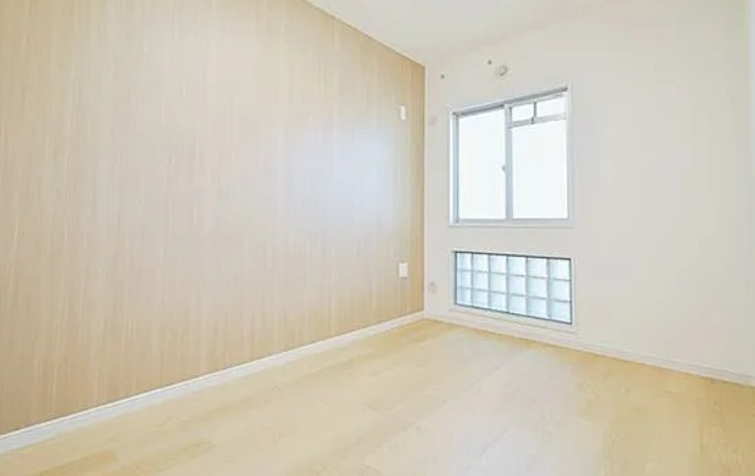 【中古マンション】リバーサイド壱番館５号棟の洋室|4.5帖洋室です☆