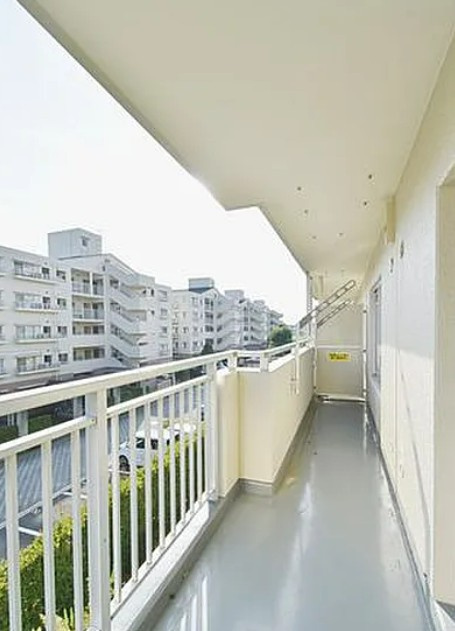 【中古マンション】リバーサイド壱番館５号棟のバルコニー|南向きのバルコニーです！