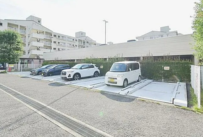 【中古マンション】リバーサイド壱番館５号棟の駐車場|駐車場です