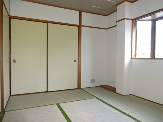 姫路市青山西２丁目の賃貸マンションの寝室