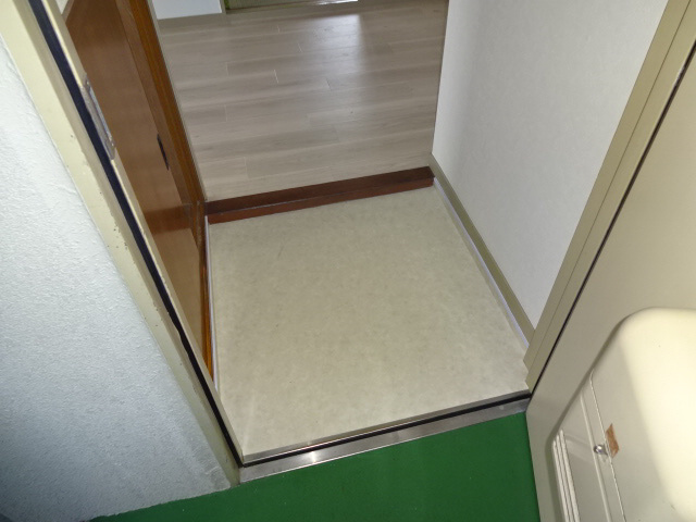 姫路市青山西２丁目の賃貸マンションの玄関