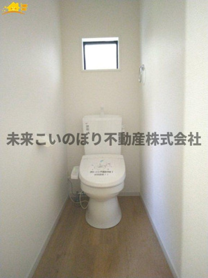 【トイレ】 | LIGARE北足立郡伊奈町1号棟 | 白を基調とした清潔感のある空間です◎お好みのアレンジでオリジナルの空間に仕上げましょう♪