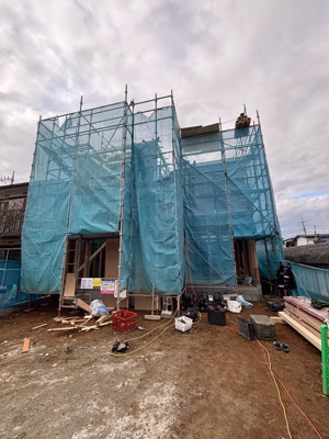 【外観】 | 伊豆の国市南條 新築一戸建て | 現在建築中の外観画像です。ご内覧は同じメーカーの完成物件へご案内いたしますので、いつでもご相談ください！