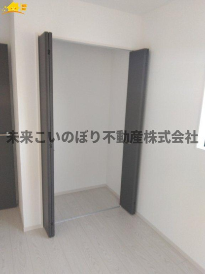 【収納】 | LIGARE北足立郡伊奈町2号棟 | 各居室には十分な収納スペースを確保。お部屋全体を広々と使うことができます。