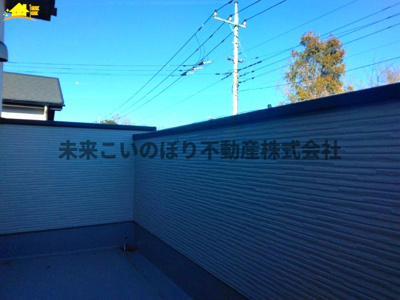【バルコニー】 | LIGARE北足立郡伊奈町2号棟 | 開放的で明るい空間を演出してくれるバルコニーです
